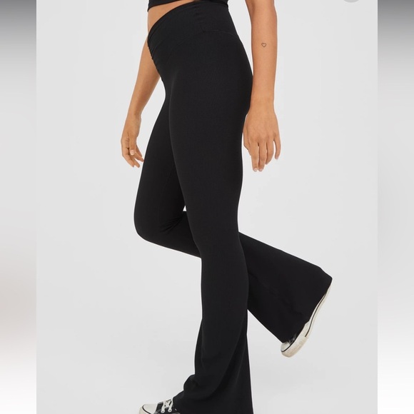 Aerie Real Me Black Waffle Knit High Rise Flare Leggings - Picture 3 of 8